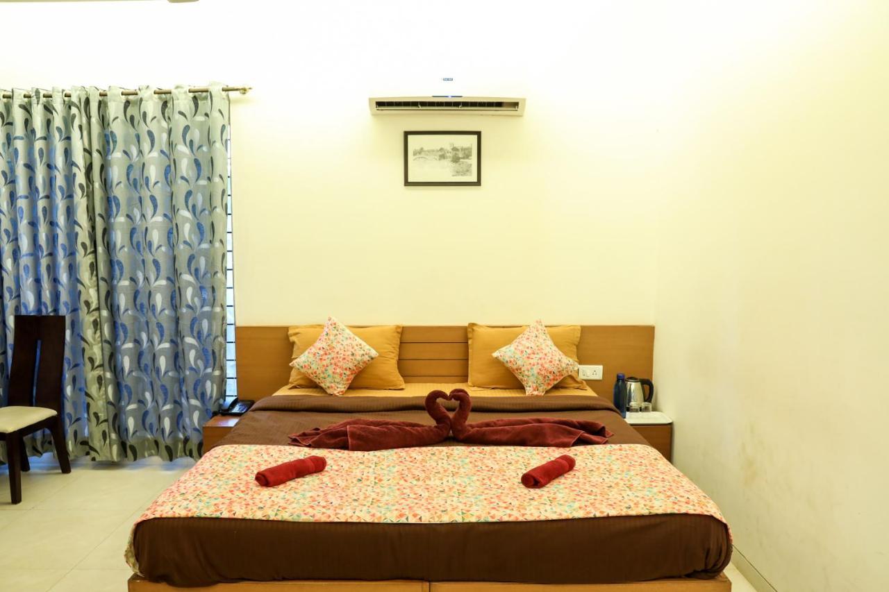 Surya Kiran Miramar Panaji Exterior foto