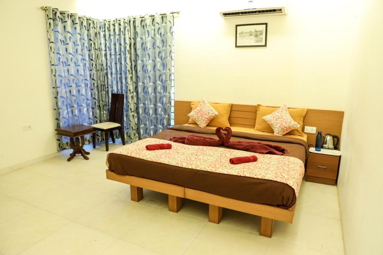 Surya Kiran Miramar Panaji Exterior foto